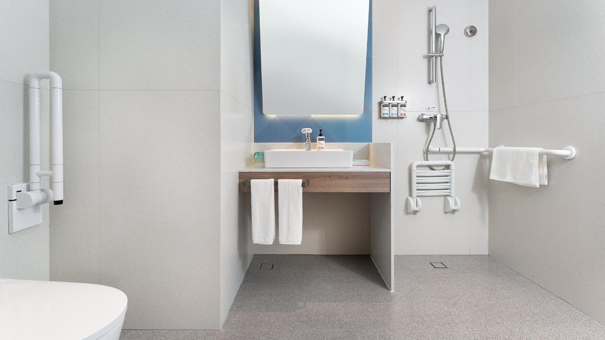 Holiday Inn Express Qingdao Shibei By Ihg Esterno foto