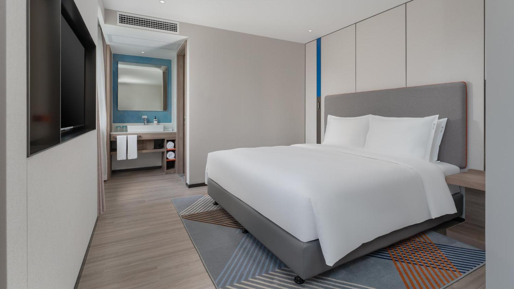 Holiday Inn Express Qingdao Shibei By Ihg Esterno foto