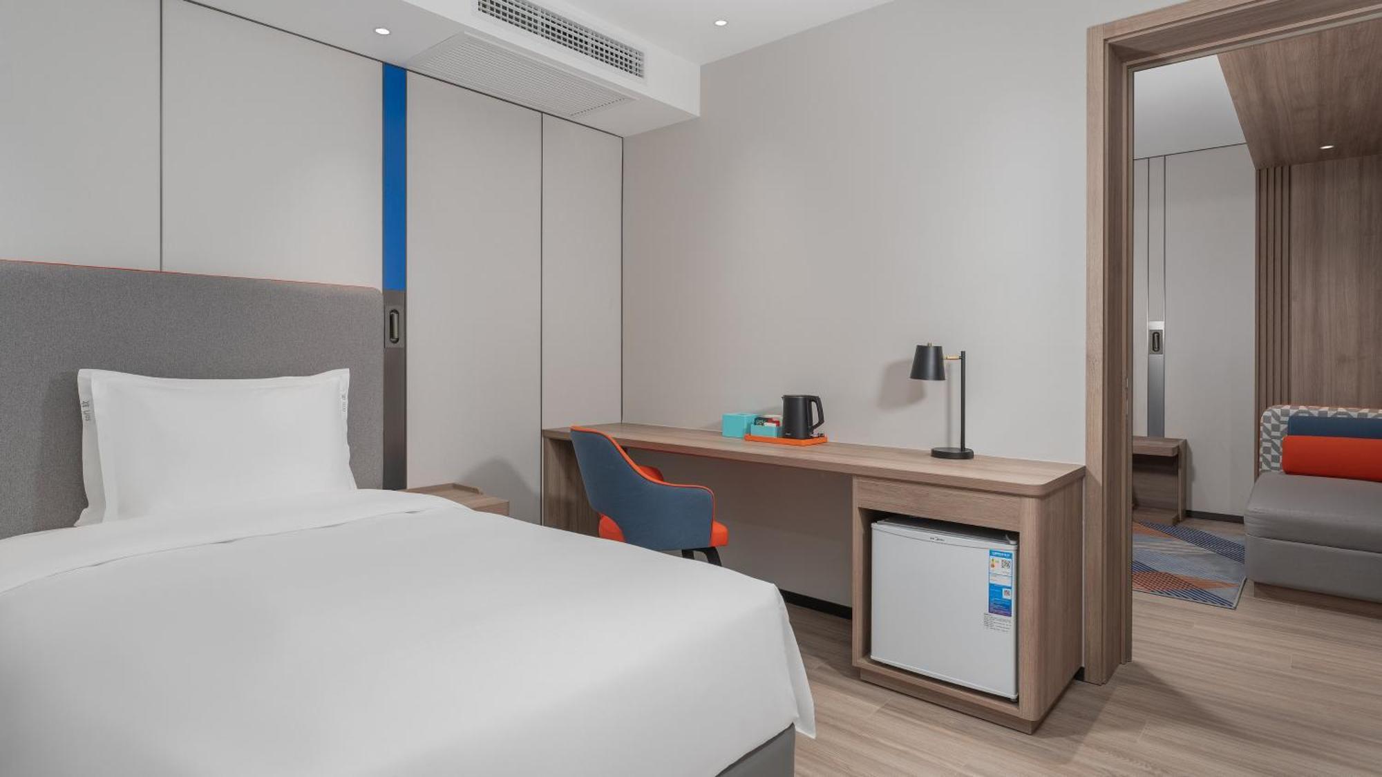 Holiday Inn Express Qingdao Shibei By Ihg Esterno foto