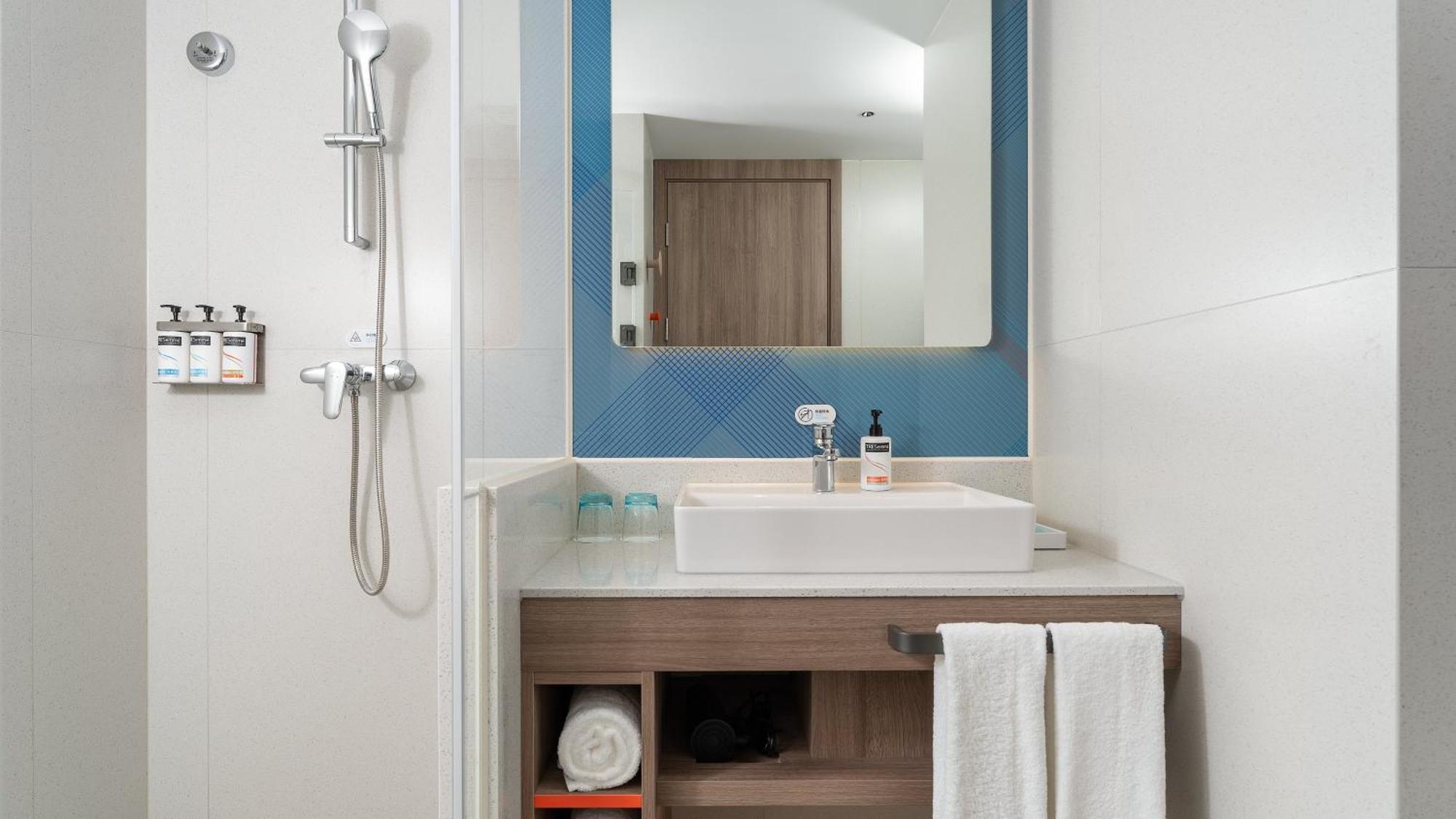 Holiday Inn Express Qingdao Shibei By Ihg Esterno foto