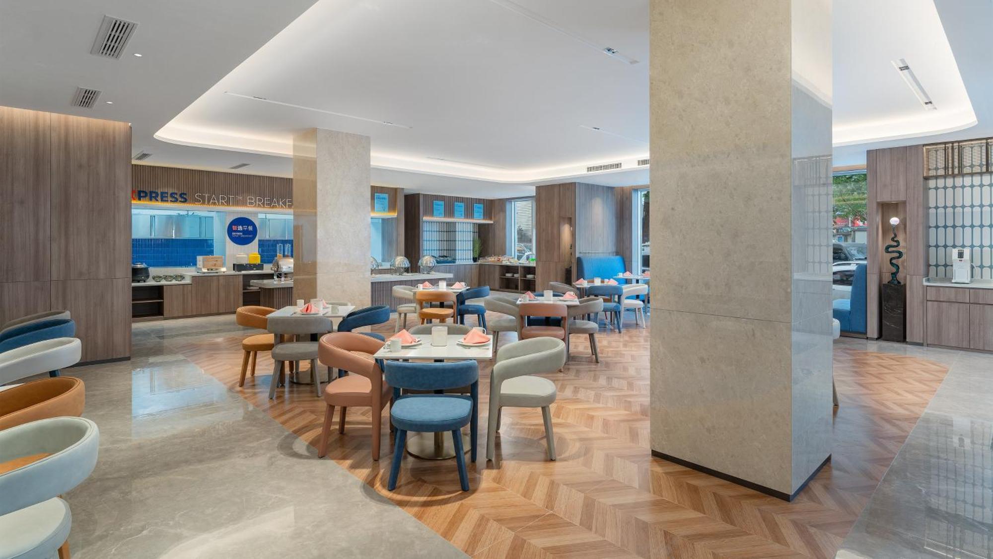 Holiday Inn Express Qingdao Shibei By Ihg Esterno foto